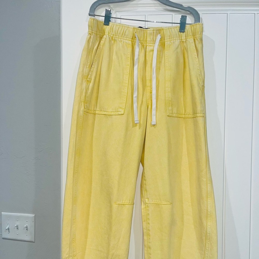 Yellow barrel pull on pants. NWOT